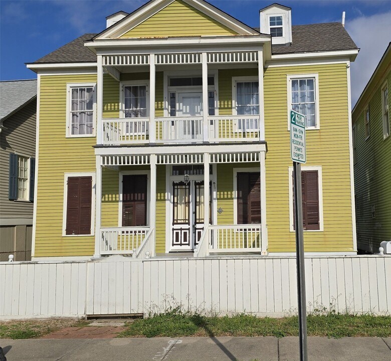 1614 Market St in Galveston, TX - Building Photo
