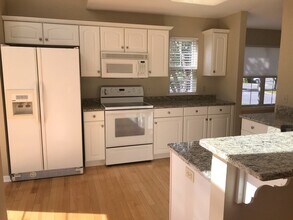 4490 Apple Blossom Dr in Center Valley, PA - Building Photo - Building Photo