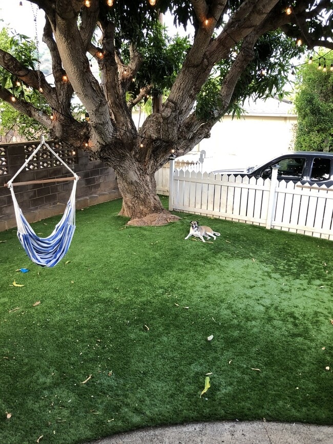 938 Punahele Pl in Honolulu, HI - Building Photo - Building Photo