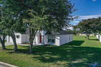 641 Hatchwood Dr in Haines City, FL - Building Photo - Building Photo