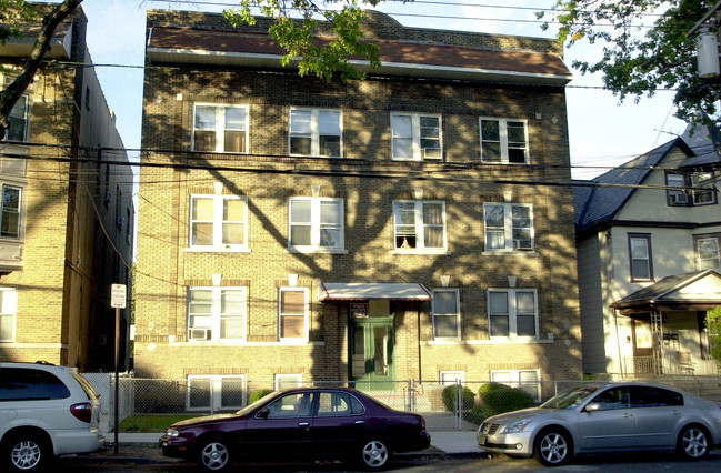 309-311 Verona Ave in Newark, NJ - Building Photo - Building Photo