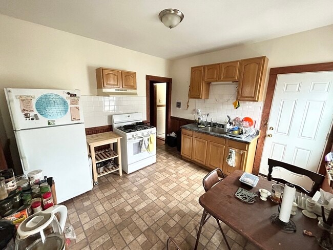 property at 5 Sumner Sq