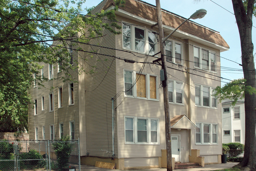 23-25 Hobson St in Newark, NJ - Building Photo