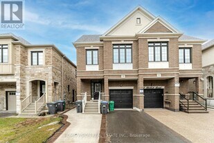 20 Hubbell Rd in Brampton, ON - Building Photo