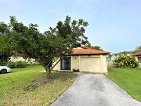 8759 Banyan Way in Cape Canaveral, FL - Building Photo