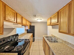 7201 Arlington Expy in Jacksonville, FL - Building Photo - Building Photo
