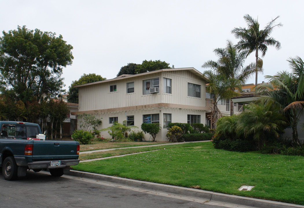 835-841 Agate St in San Diego, CA - Building Photo