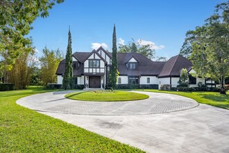 12434 Quercus Ln in Wellington, FL - Foto de edificio - Building Photo