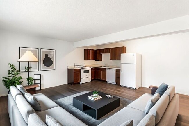 property at 2915 Orchard Ave