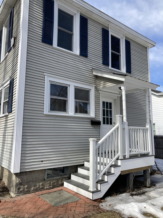 211 Bay St, Unit Upstairs Apartment in Glens Falls, NY - Building Photo