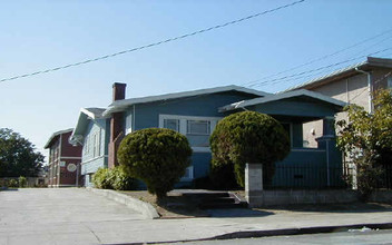 2945 Brookdale Ave in Oakland, CA - Building Photo - Building Photo