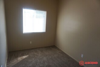 222 Harding Ave. in Bakersfield, CA - Building Photo - Building Photo