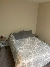 118 Pine St, Unit #2 FURNISHED in Sheboygan Falls, WI - Foto de edificio - Building Photo