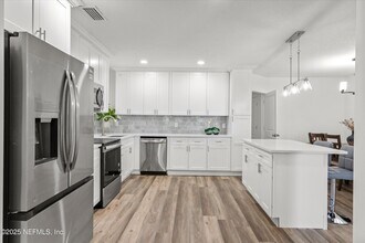 805 Garth Ave in Jacksonville, FL - Building Photo - Building Photo