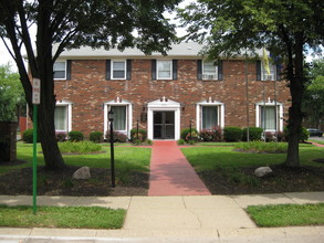 Williamsburg Way in Columbus, IN - Foto de edificio - Building Photo