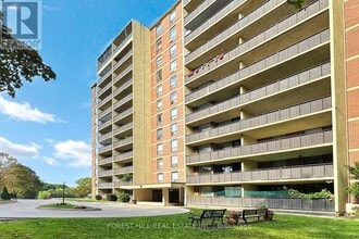 15 London Green Ct in Toronto, ON - Building Photo - Building Photo