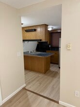 482 East St, Unit 10 in Plainville, CT - Building Photo - Building Photo