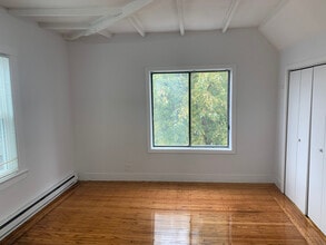 303 Summit Ave, Unit 303 in Boston, MA - Building Photo - Building Photo