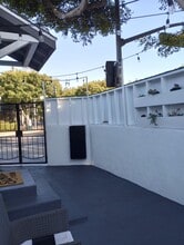 4374 Overland Ave in Culver City, CA - Foto de edificio - Building Photo