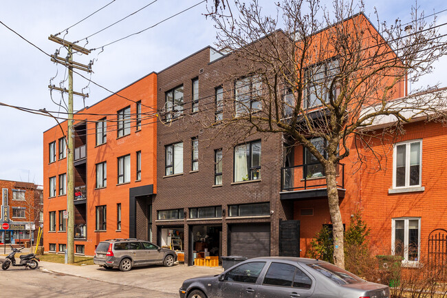 2000 Rosemont Boul in Montréal, QC - Building Photo - Building Photo