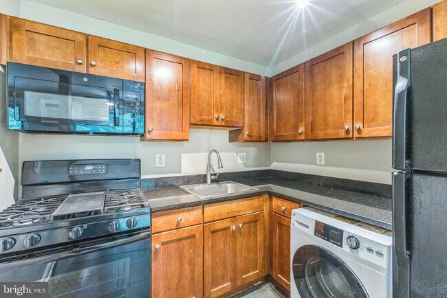 3105 Naylor Rd SE in Washington, DC - Building Photo - Building Photo