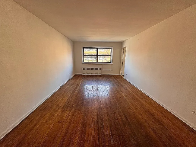 41-7 Bowne St in Flushing, NY - Building Photo - Building Photo