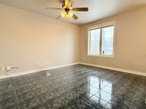 800 Cabana Road E in Windsor, ON - Building Photo - Building Photo