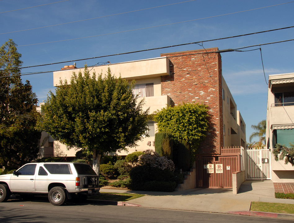 425 E. Tamarack Ave. in Inglewood, CA - Foto de edificio