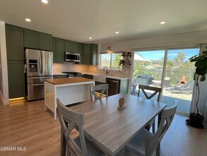 545 Shenandoah St in Thousand Oaks, CA - Building Photo - Building Photo