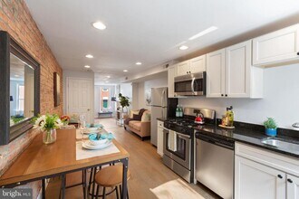 1708 Latrobe St in Baltimore, MD - Building Photo - Building Photo