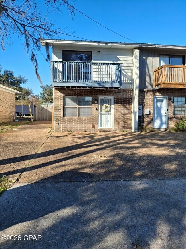 property at 5007 Donalson Rd
