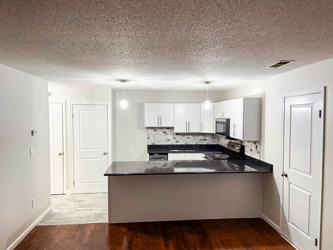 property at 471 Whalley Ave