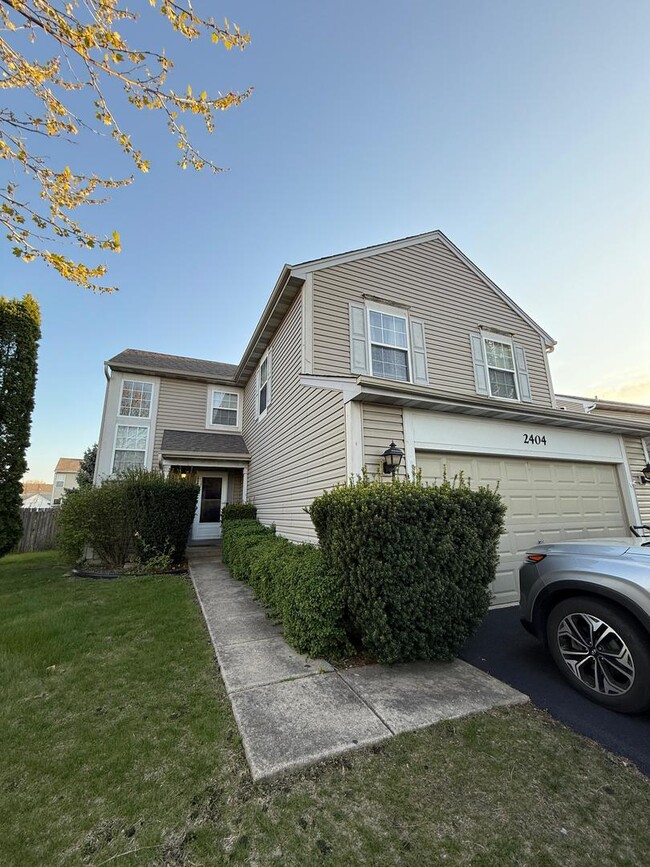 property at 2404 Lexington Ln