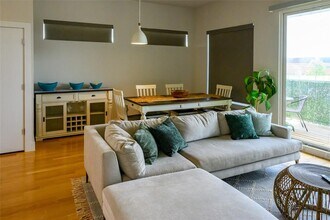 4618 Nichols St in Houston, TX - Foto de edificio - Building Photo