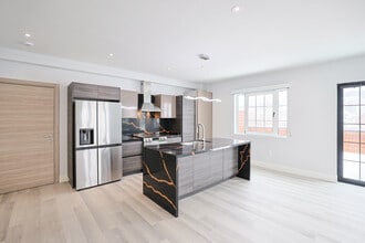 Railroad Lofts in Worcester, MA - Foto de edificio - Interior Photo