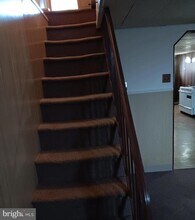 303 Westbridge Rd in Glenolden, PA - Foto de edificio - Building Photo