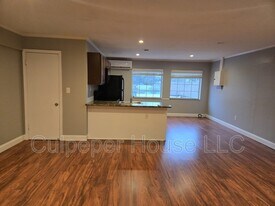 2854 W Sylvania Ave in Toledo, OH - Building Photo