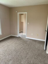 932 Swann St in Parkersburg, WV - Building Photo - Building Photo