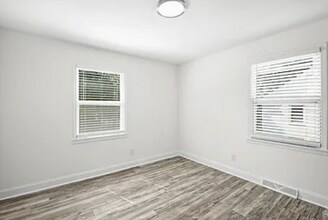 3900 Rhodes Ave in Charlotte, NC - Building Photo - Building Photo