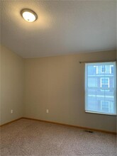1135 Redstone Ln in Pleasant Hill, IA - Building Photo - Building Photo