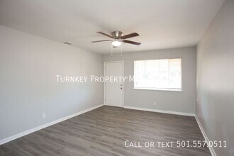 9308 Lew Dr in Little Rock, AR - Building Photo - Building Photo