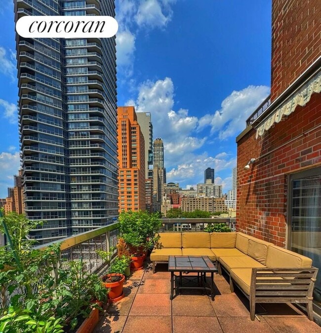property at 220 E 60th St