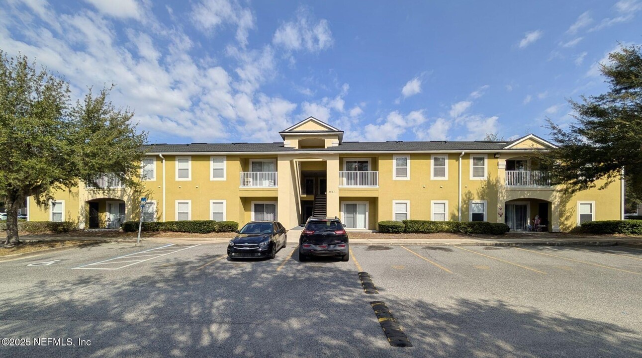 3671 Kirkpatrick Cir in Jacksonville, FL - Building Photo