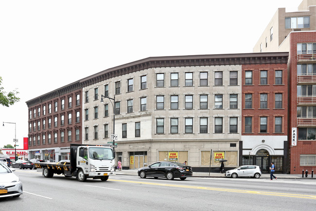 118-122 Flatbush Ave in Brooklyn, NY - Building Photo - Building Photo