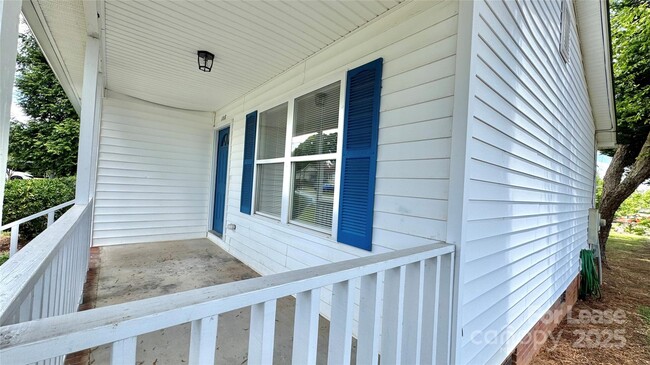 108 10th St in Cramerton, NC - Building Photo - Building Photo