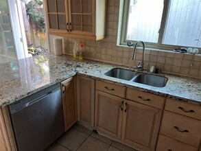11213 Briar Forest Dr in Houston, TX - Building Photo - Building Photo