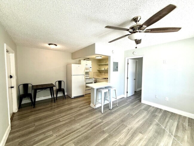 820 NE 17th Ave in Fort Lauderdale, FL - Building Photo - Building Photo