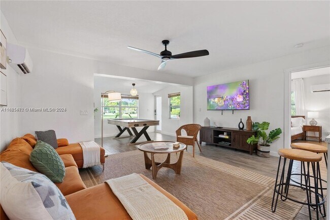 300 SW 23rd St, Unit 1 in Fort Lauderdale, FL - Building Photo - Building Photo