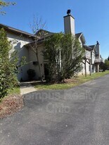 3860 Mercedes Pl in Canfield, OH - Building Photo