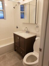 196 Martine Ave-Unit -3D in White Plains, NY - Building Photo - Building Photo